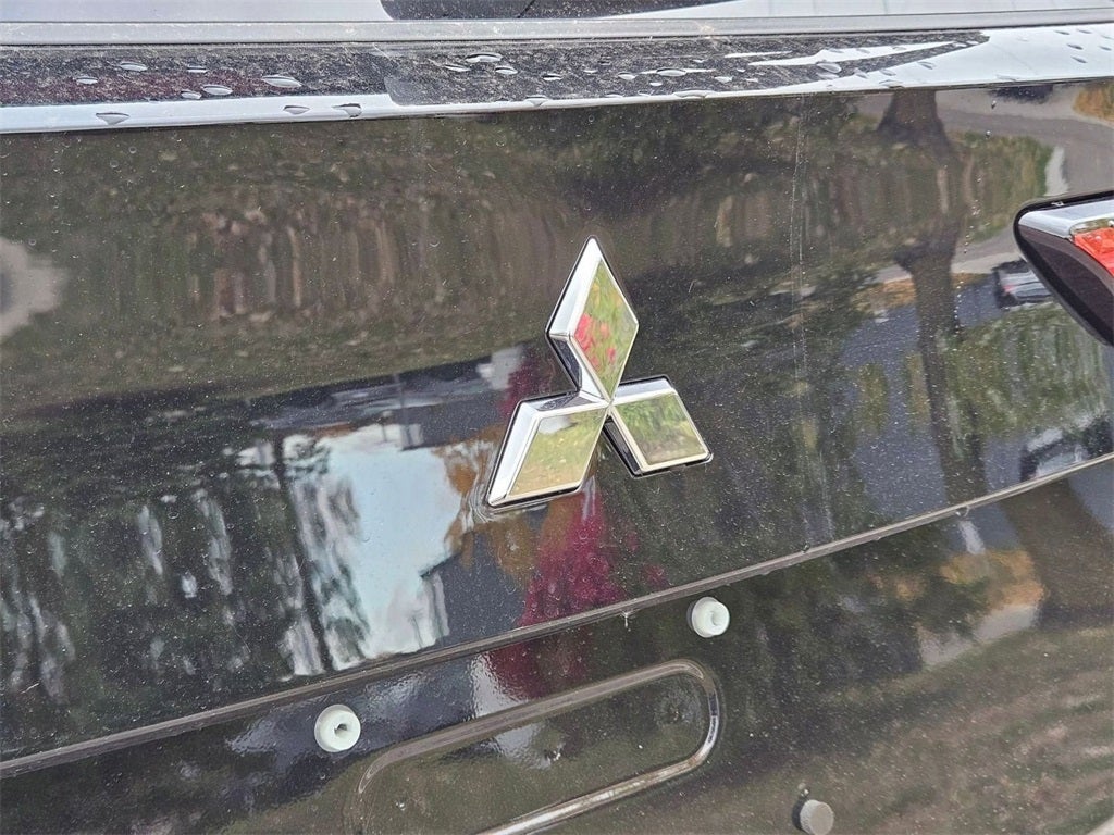 2025 Mitsubishi Outlander PHEV SE