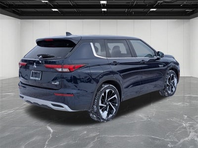 2025 Mitsubishi Outlander PHEV SE