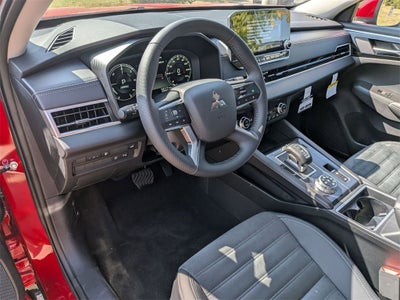 2025 Mitsubishi Outlander PHEV SE