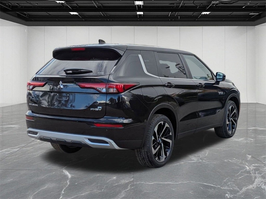 2025 Mitsubishi Outlander PHEV SE
