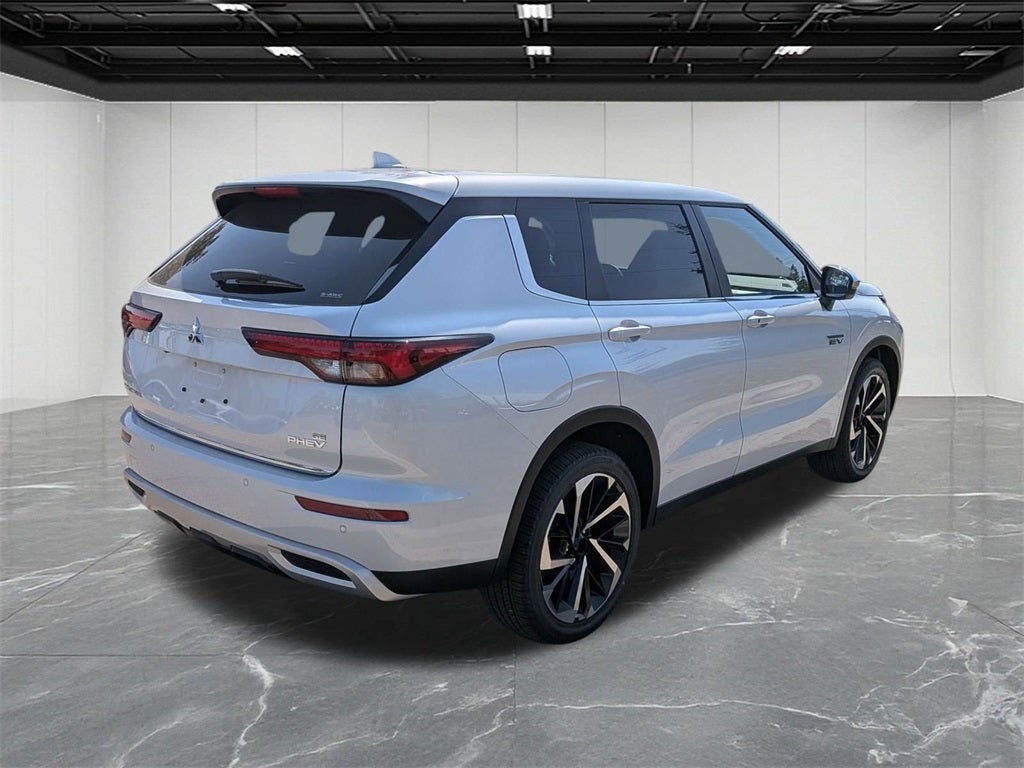 2025 Mitsubishi Outlander PHEV SE