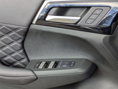 2025 Mitsubishi Outlander PHEV SEL