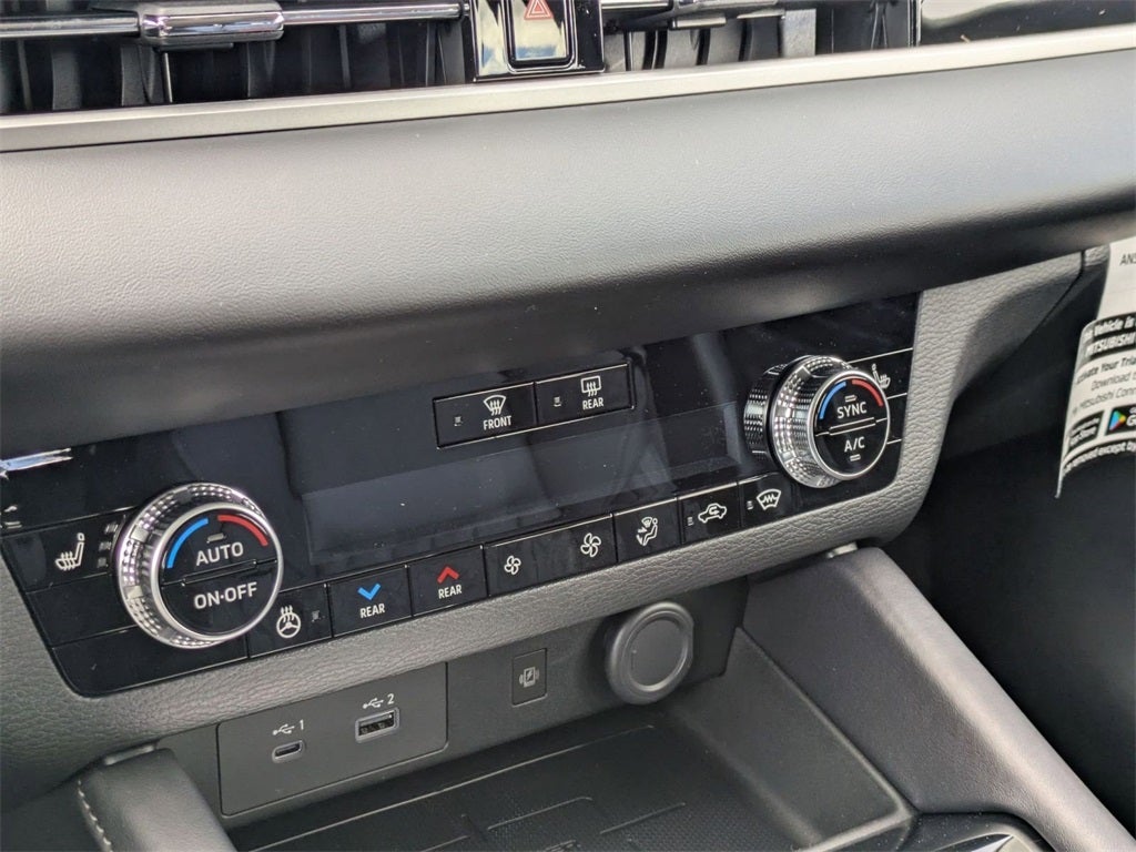 2025 Mitsubishi Outlander PHEV SEL