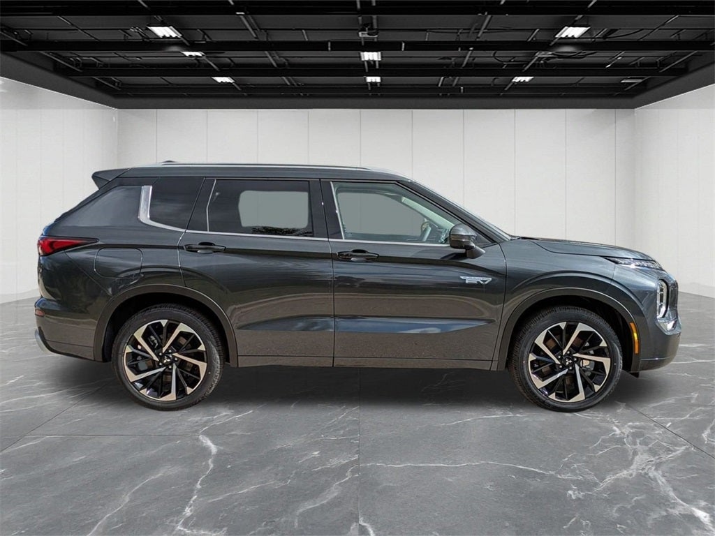 2025 Mitsubishi Outlander PHEV SEL