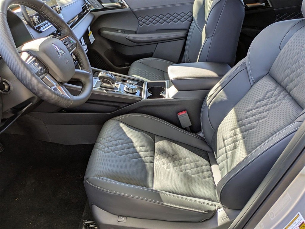 2025 Mitsubishi Outlander PHEV SEL Black Edition