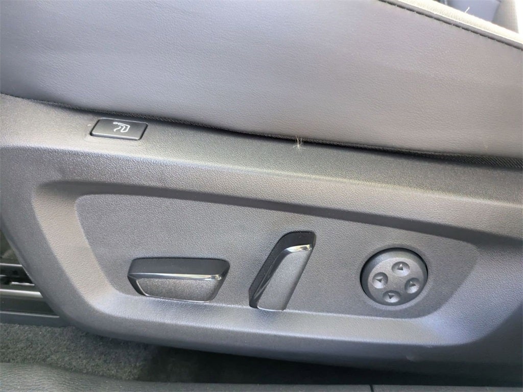 2025 Mitsubishi Outlander PHEV SEL Black Edition