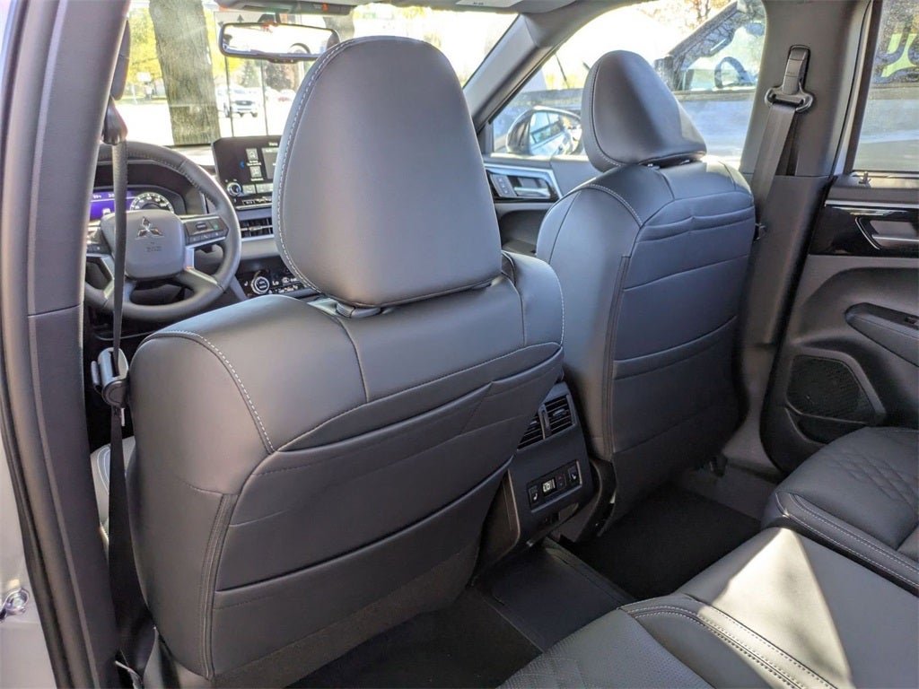 2025 Mitsubishi Outlander PHEV SEL Black Edition