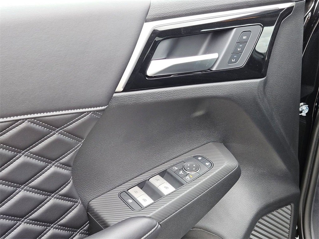 2025 Mitsubishi Outlander PHEV SEL