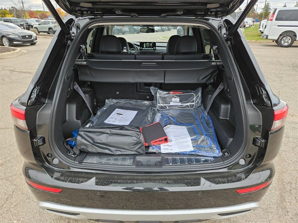 2025 Mitsubishi Outlander PHEV SEL