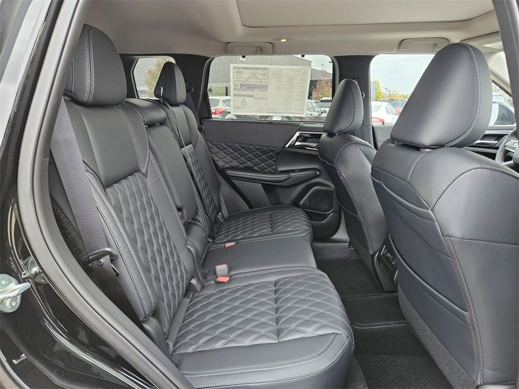 2025 Mitsubishi Outlander PHEV SEL