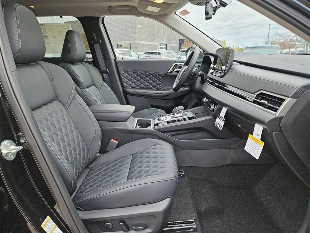 2025 Mitsubishi Outlander PHEV SEL