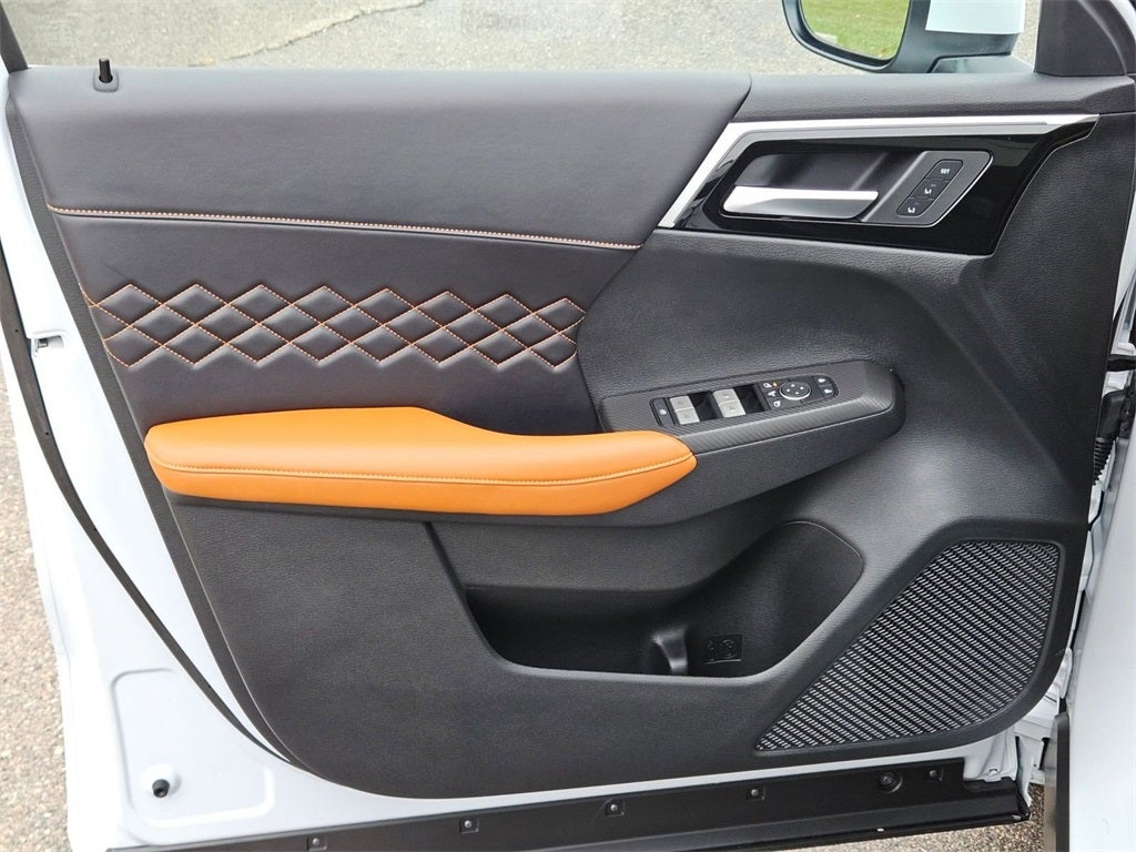 2025 Mitsubishi Outlander PHEV SEL