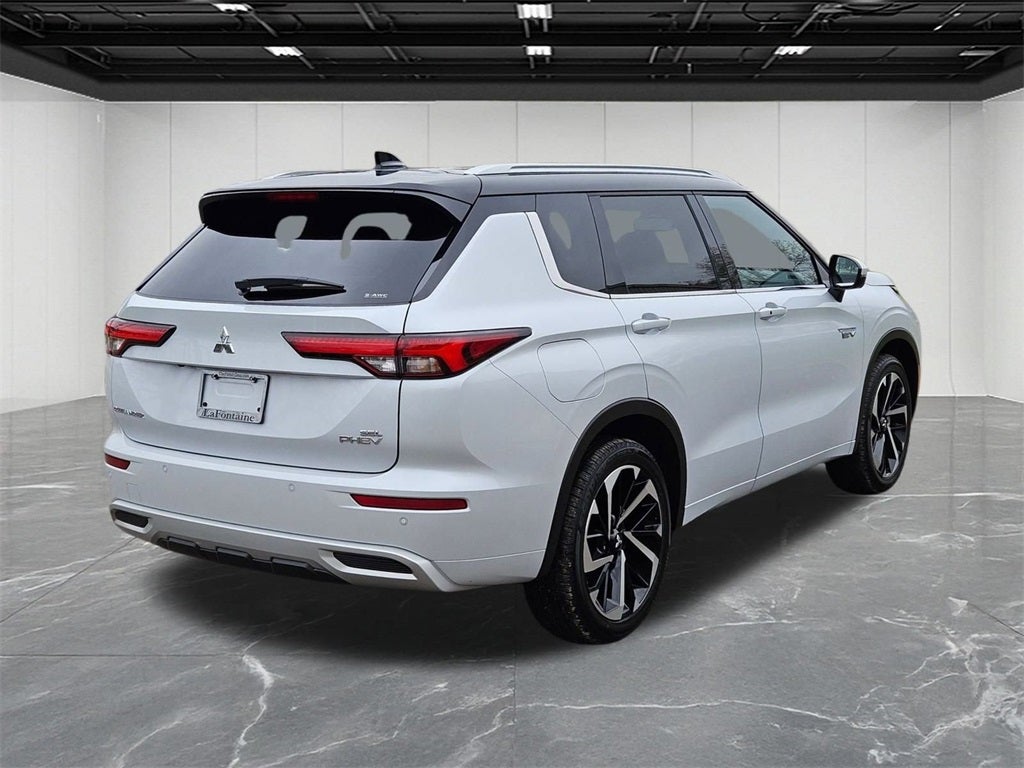 2025 Mitsubishi Outlander PHEV SEL