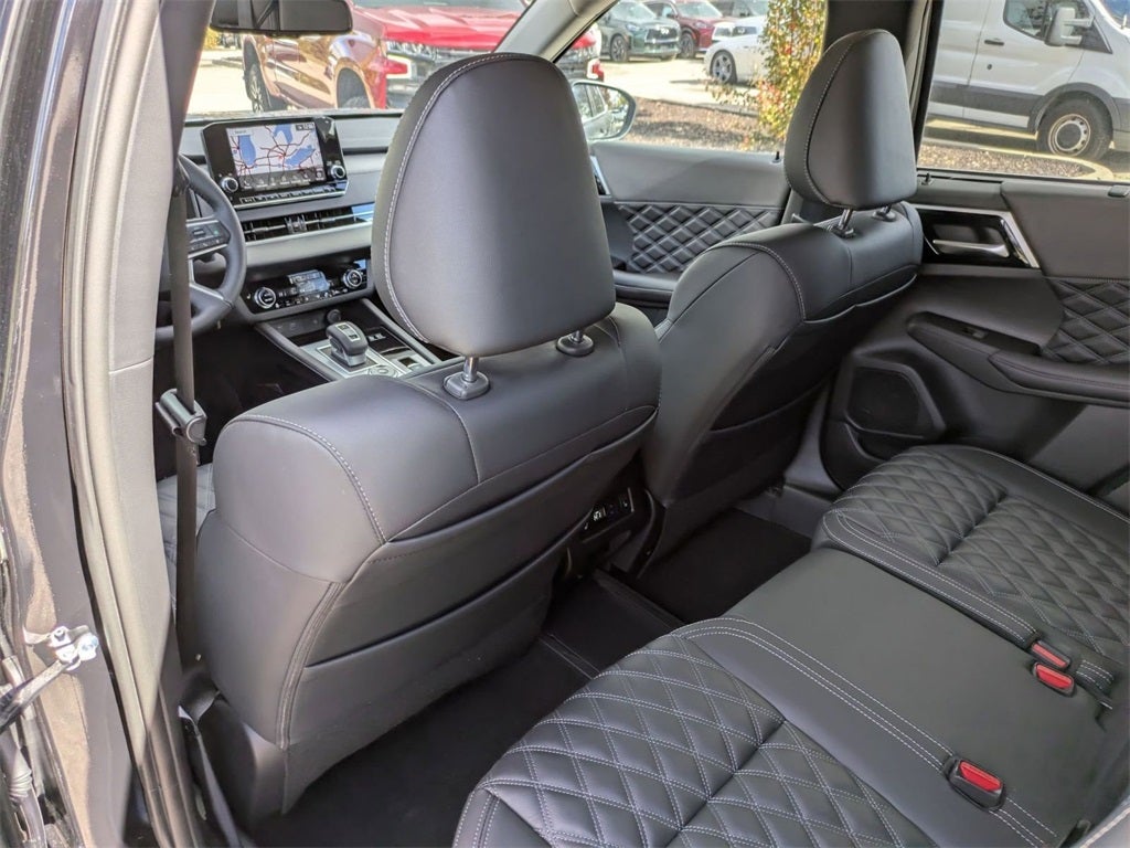 2025 Mitsubishi Outlander PHEV SEL