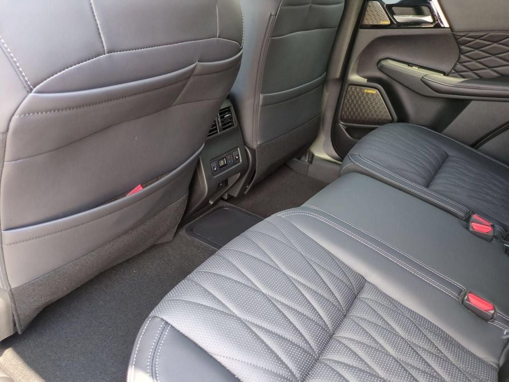 2026 Mitsubishi Outlander PHEV SEL BLACK EDITION