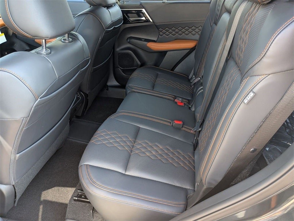 2025 Mitsubishi Outlander PHEV SEL