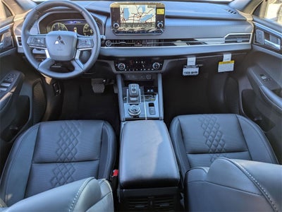 2025 Mitsubishi Outlander PHEV SEL Black Edition