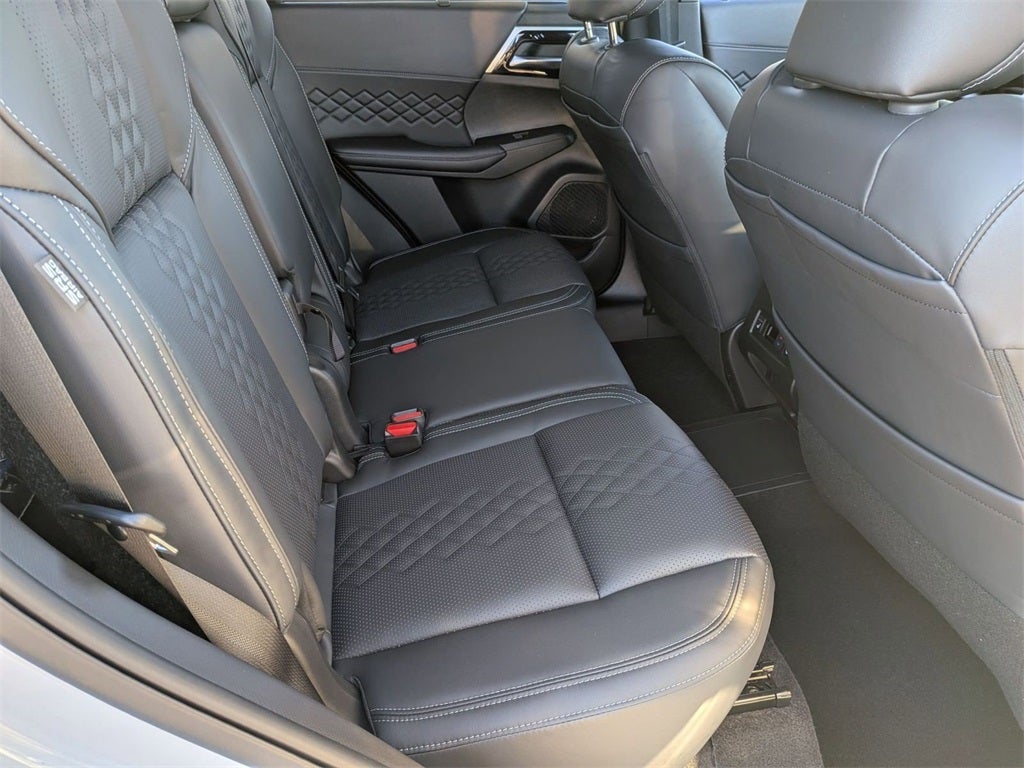 2025 Mitsubishi Outlander PHEV SEL Black Edition