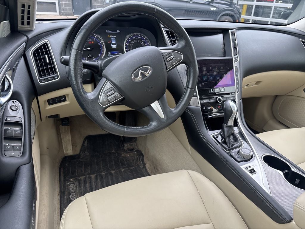 2017 INFINITI Q50 2.0t Premium