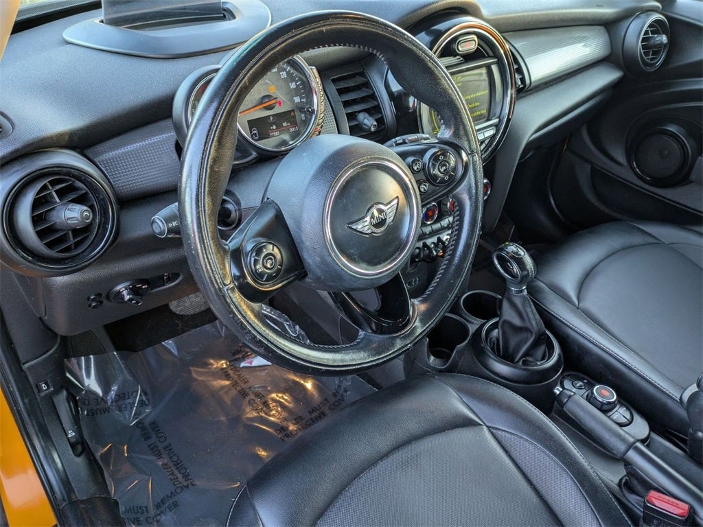 2017 MINI Hardtop 4 Door Cooper