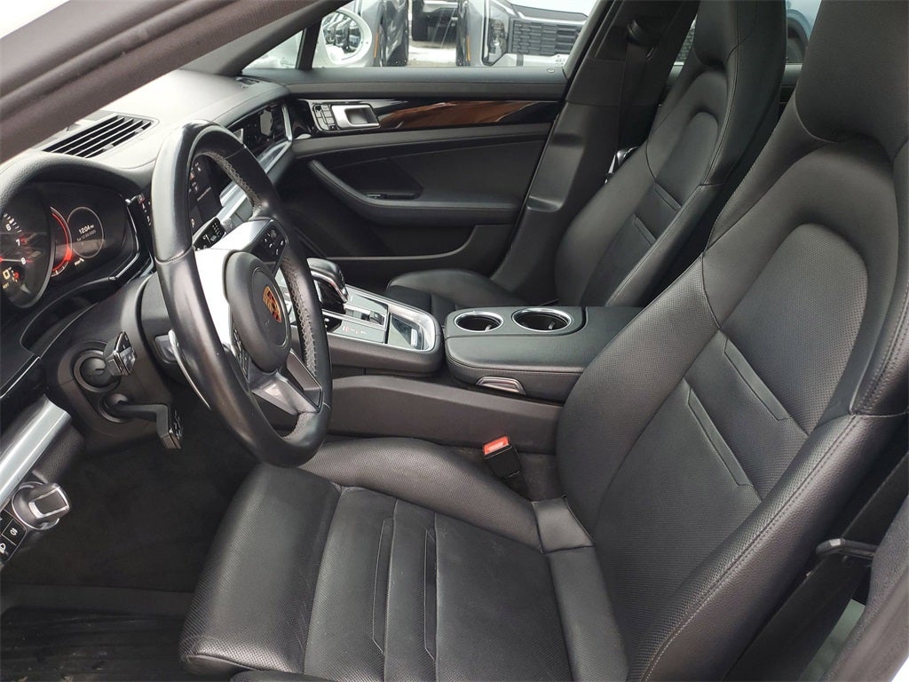 2018 Porsche Panamera 4