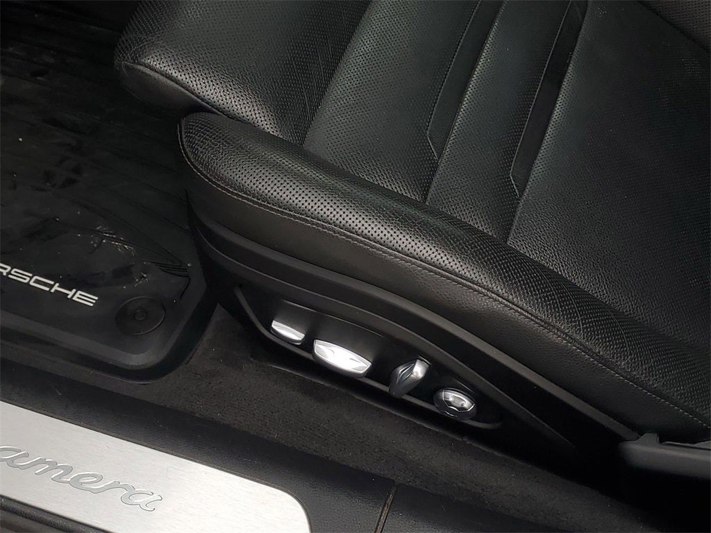2018 Porsche Panamera 4