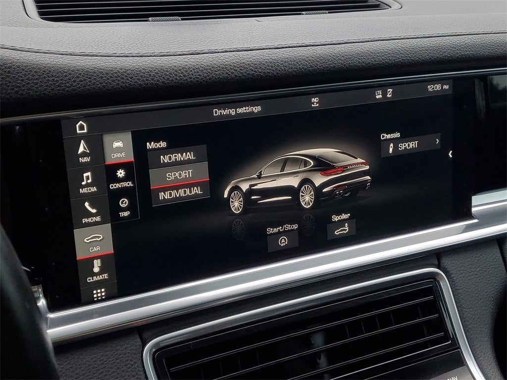 2018 Porsche Panamera 4