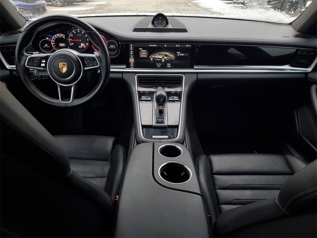 2018 Porsche Panamera 4
