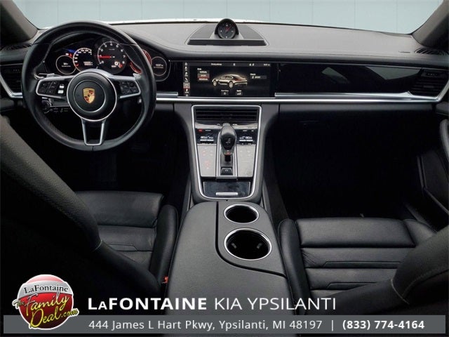 2018 Porsche Panamera 4