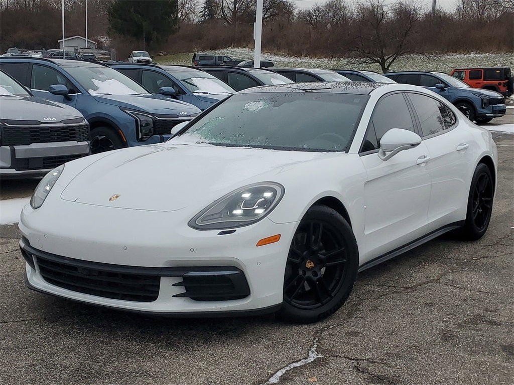 2018 Porsche Panamera 4