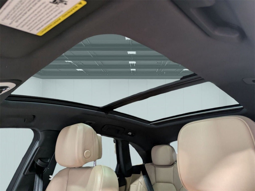 2022 Porsche Macan Base