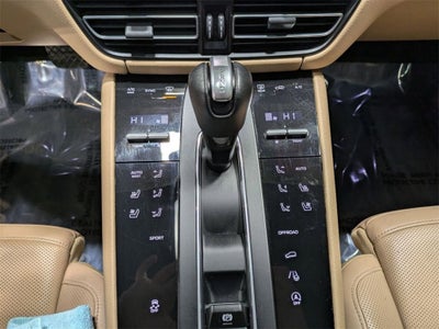 2022 Porsche Macan Base