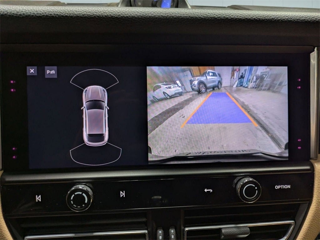 2022 Porsche Macan Base