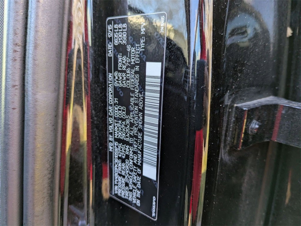 2016 Volvo XC90 Hybrid T8 Momentum