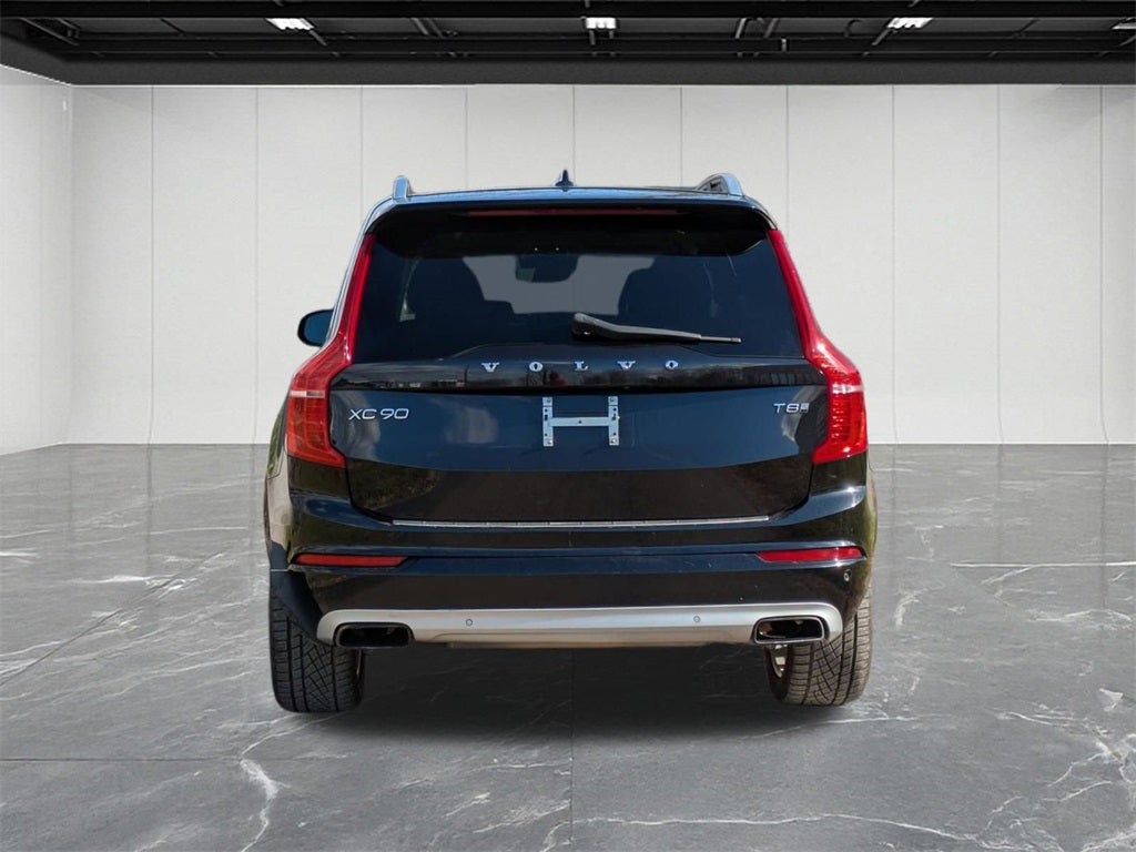 2016 Volvo XC90 Hybrid T8 Momentum