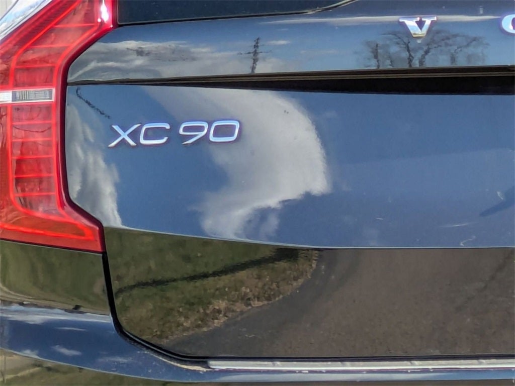 2016 Volvo XC90 Hybrid T8 Momentum