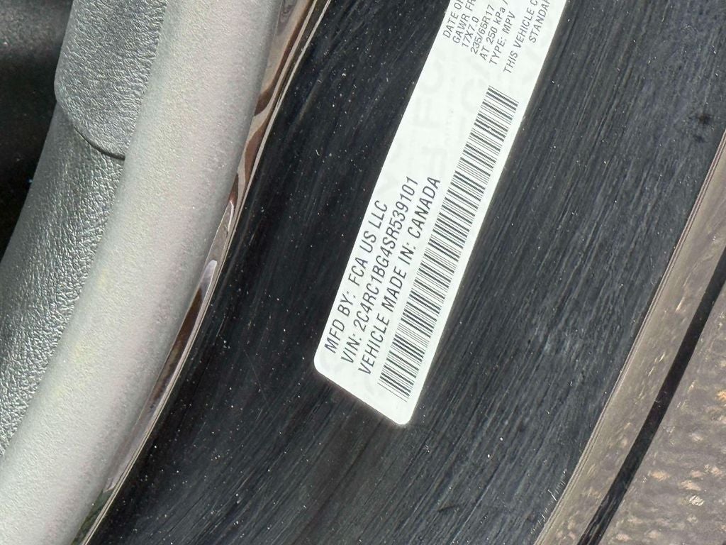 2025 Chrysler Pacifica Select