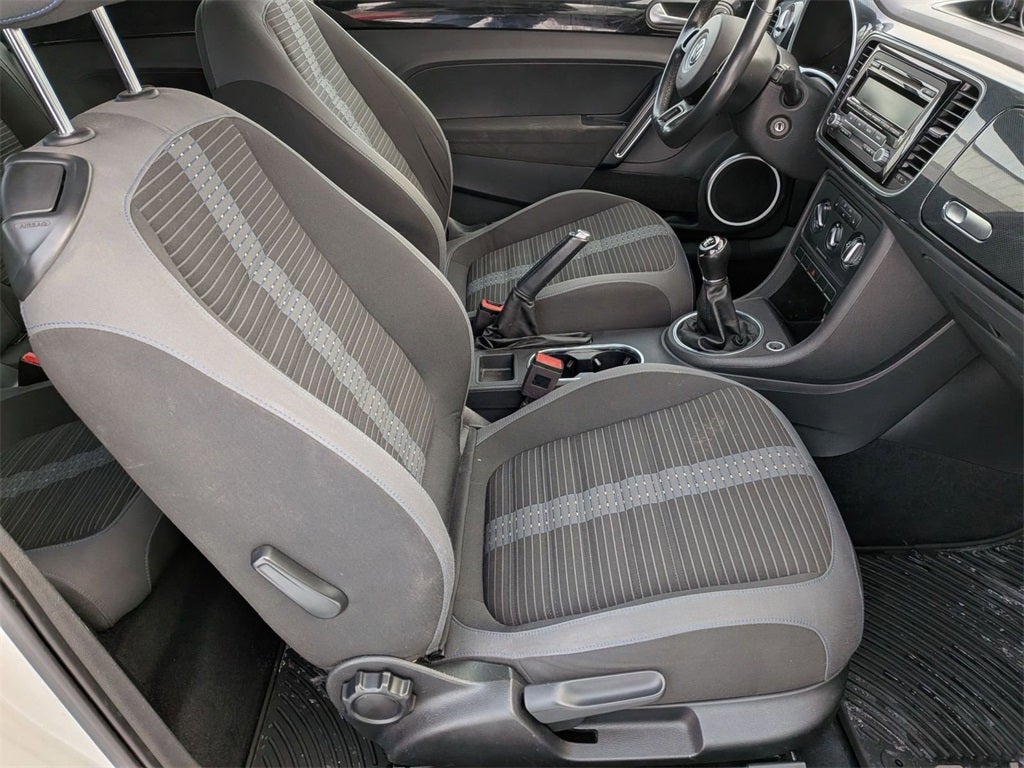 2012 Volkswagen Beetle 2.0 TSi