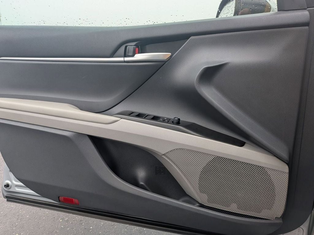 2023 Toyota Camry Hybrid LE