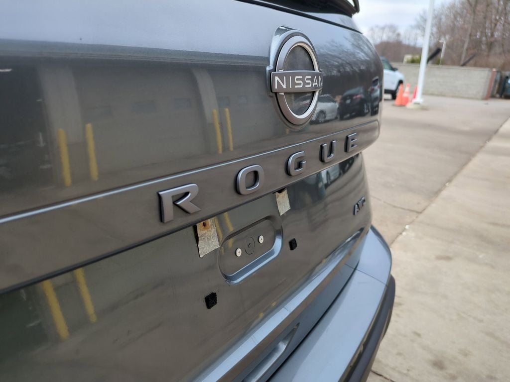 2025 Nissan Rogue SV