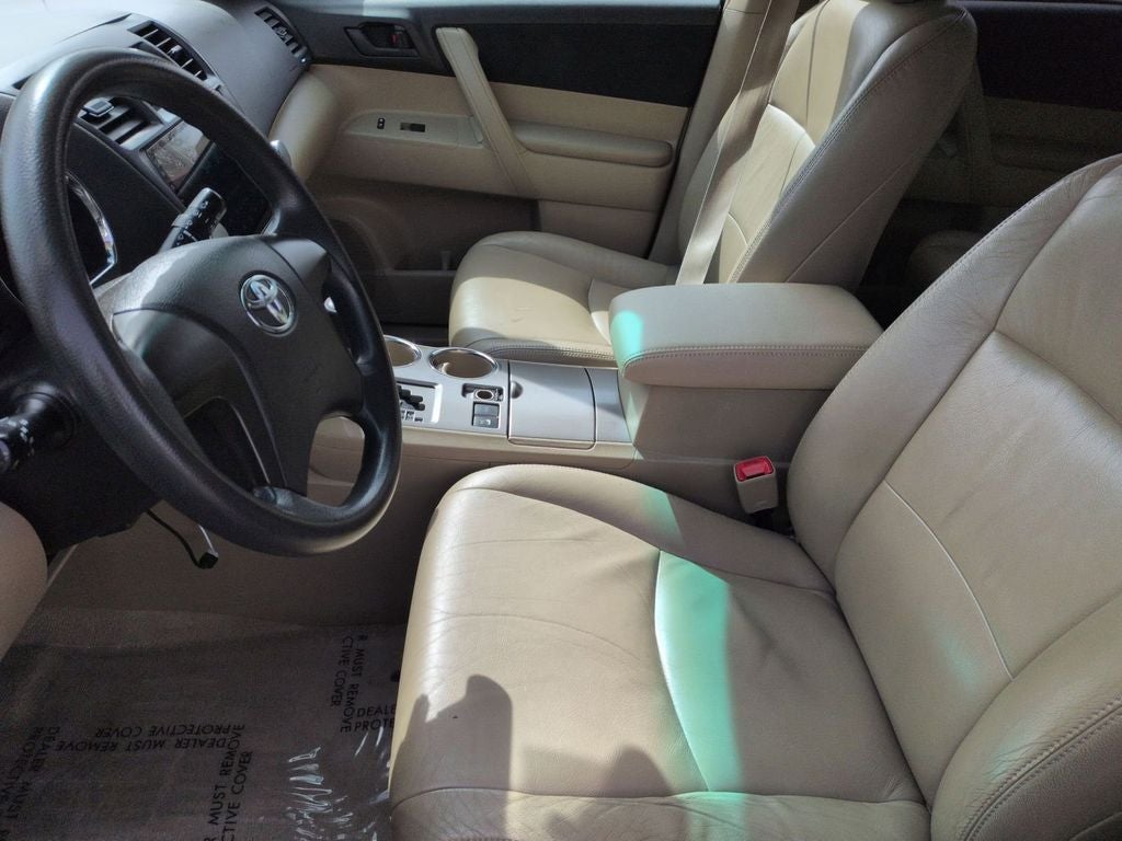 2010 Toyota Highlander Base