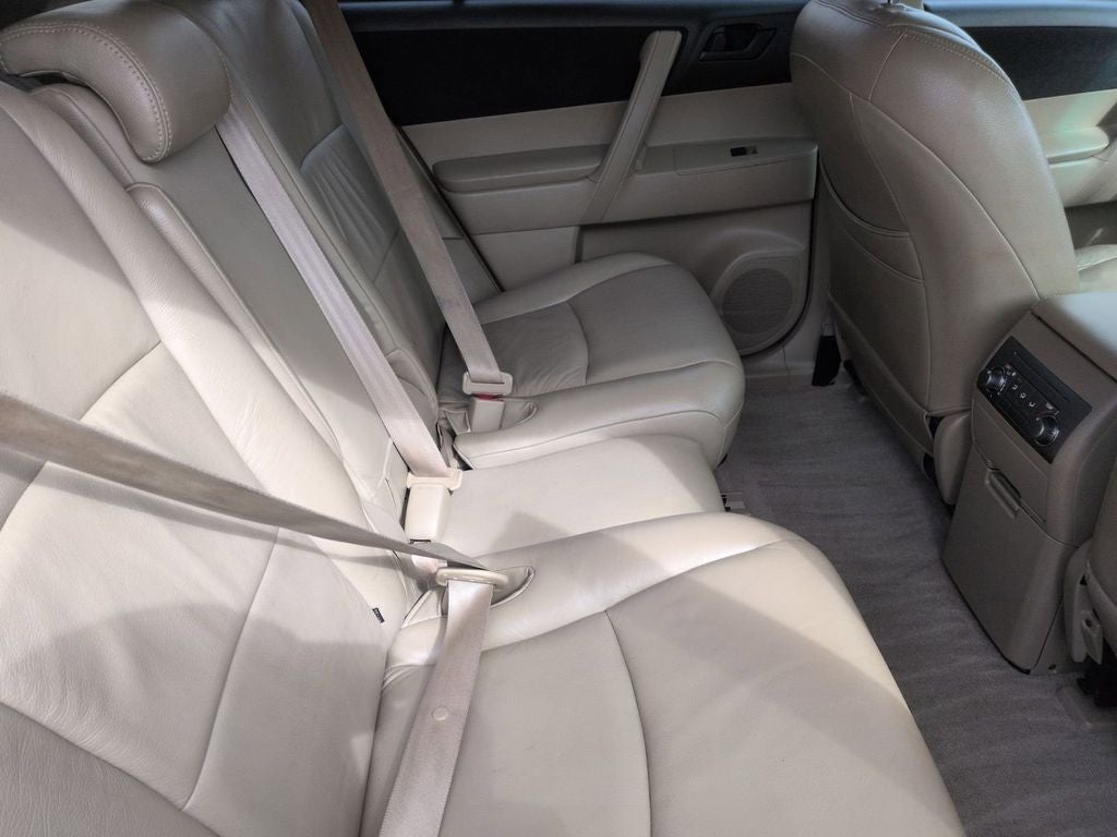 2010 Toyota Highlander Base