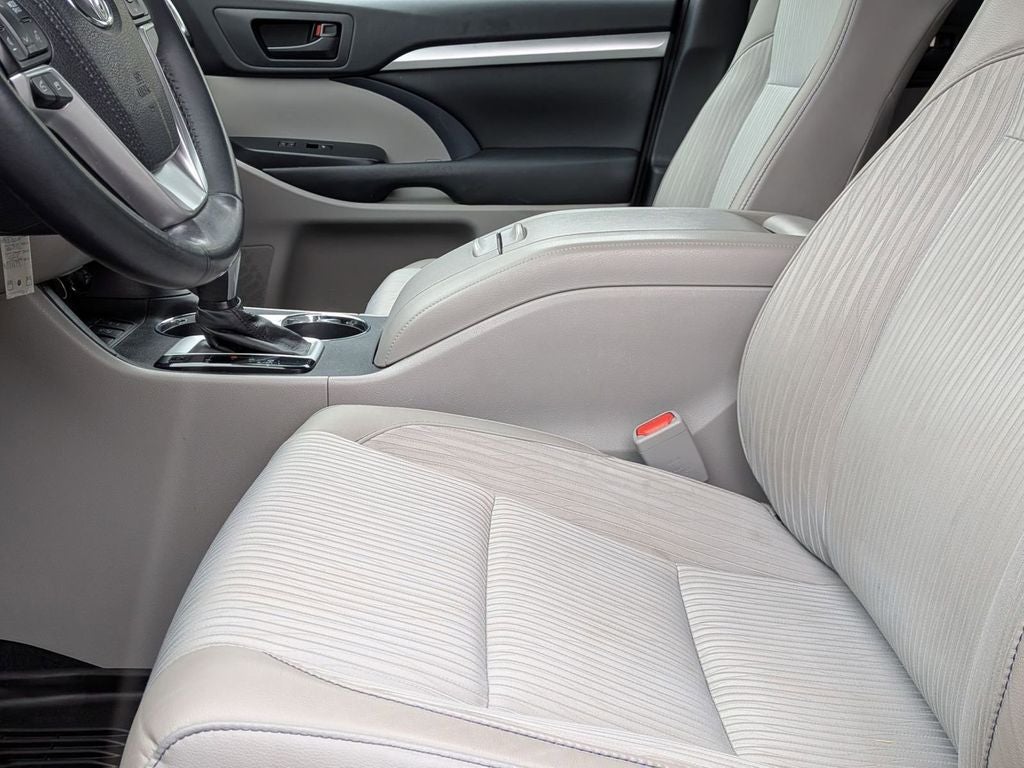2015 Toyota Highlander LE Plus V6