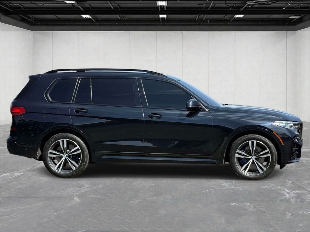2021 BMW X7 M50i