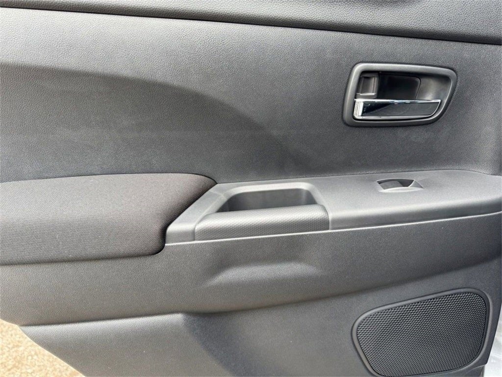 2025 Mitsubishi Outlander Sport 2.0 LE