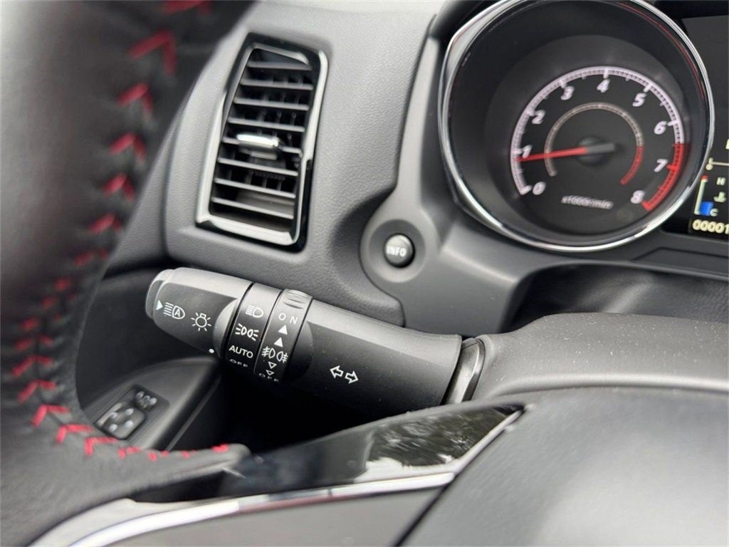 2025 Mitsubishi Outlander Sport 2.0 LE