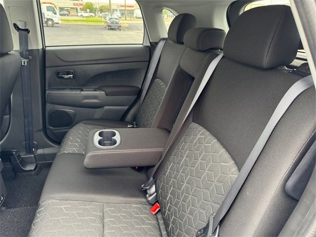 2025 Mitsubishi Outlander Sport 2.0 LE