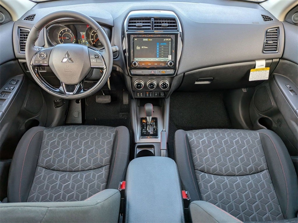 2025 Mitsubishi Outlander Sport 2.0 LE