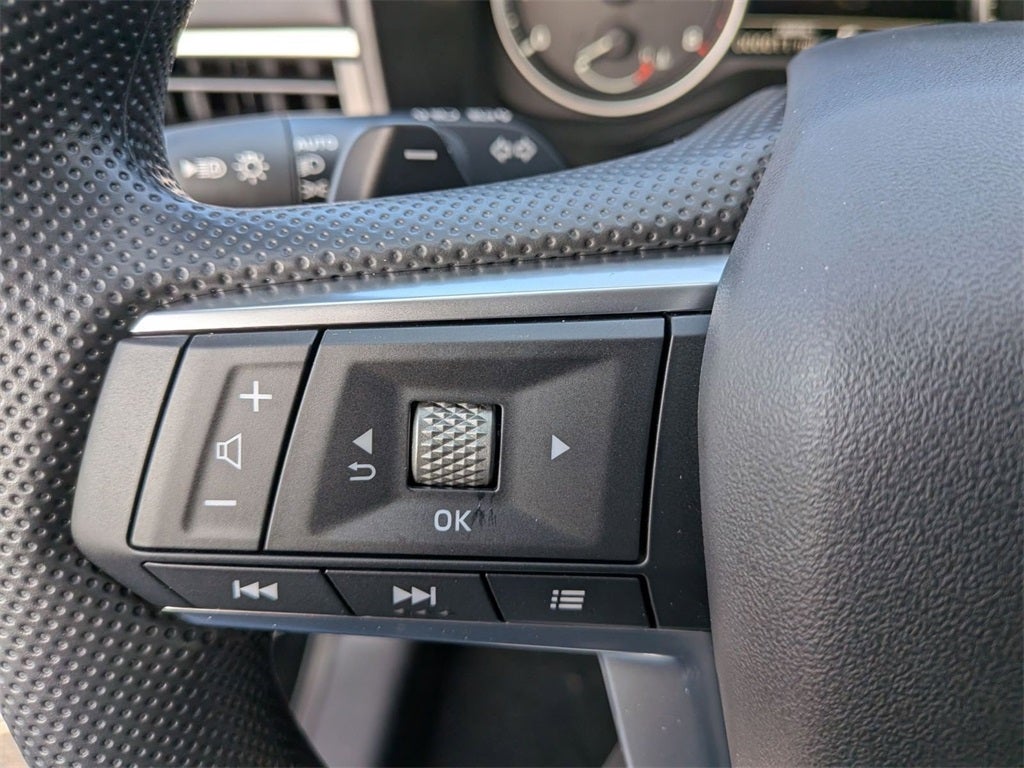 2025 Mitsubishi Outlander ES