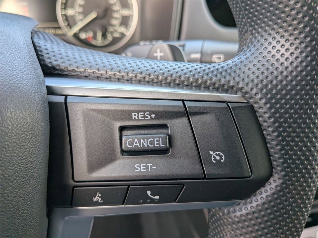 2025 Mitsubishi Outlander ES